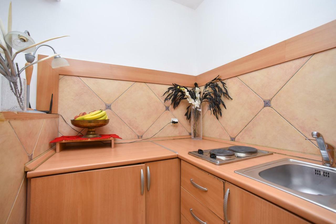 Bologna Apartments Budva Exterior photo